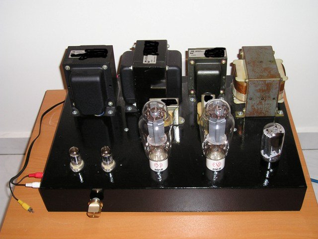 WH's 300B tube amplifier